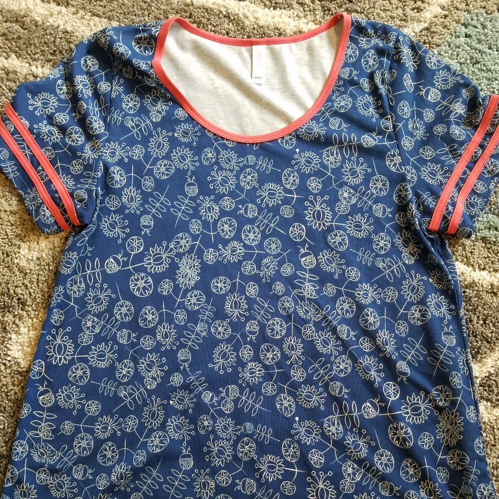 Lularoe classic tee size xl